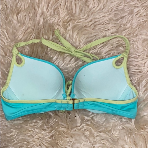 Victoria’s Secret push up bikini top - Picture 2 of 3